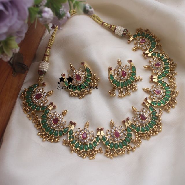 Traditional Gold-Toned Crescent Necklace and Earring Set Traditional Gold-Toned Crescent Necklace and Earring Set